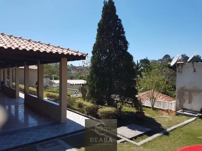 Chácara de Luxo no Centro de Biritiba-mirim-SP: 1 Quarto, 1 Suíte, 2 Salas, 1 Banheiro, 2.