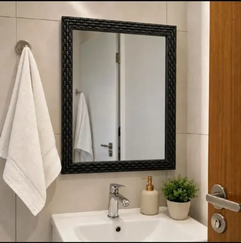 ESPELHO 25x30cm COM MOLDURA DE MADEIRA PREMIUM