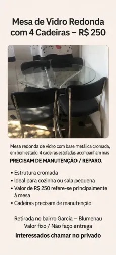 Mesa com 4 cadeiras