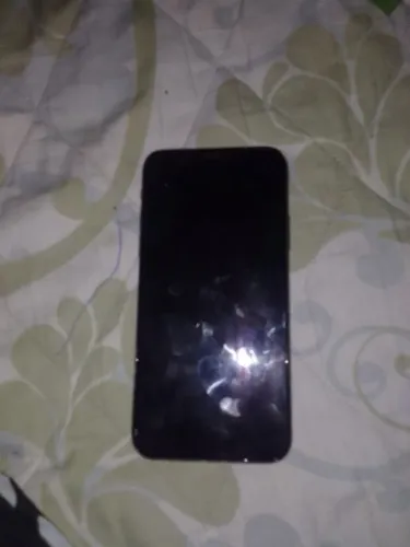 Vendo iPhone xs a bateria tá 100%