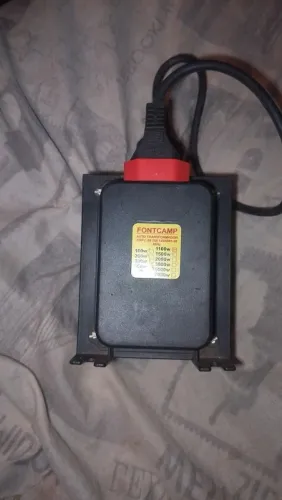 Autotransformador portátil bivolt 1100W 127/220V -