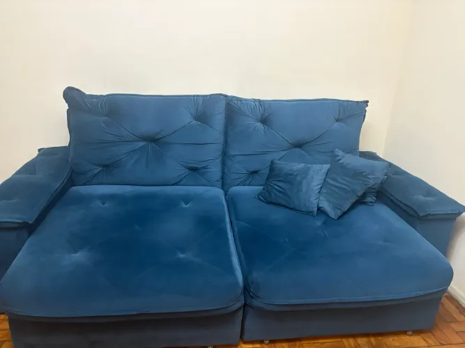 Sofá retrátil azul caneta