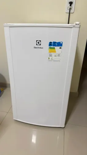 FRIGOBAR ELECTROLUX 122L