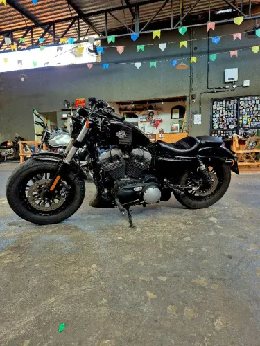 HARLEY-DAVIDSON Forty Eight 1200