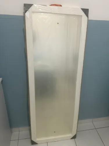 Espelho pra guardar roupa ou parede
