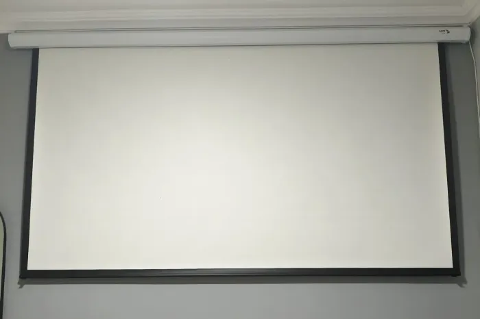 Tela de projeção elétrica