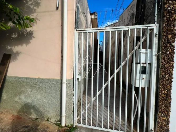 Casa 2 dormitórios à venda no Jardim Virgínia Marília/SP