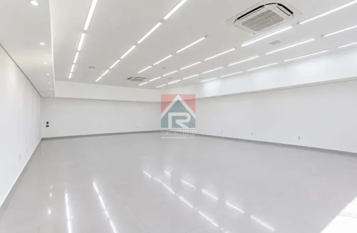 Salão comercial para alugar no bairro Parque das Nações - Santo André/SP