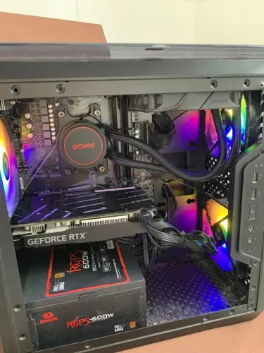 Pc gamer com ryzen 7 5700x e RTX