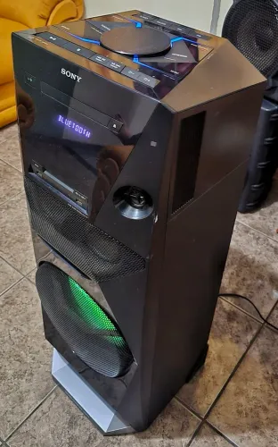 Torre de som SONY MHC-V5 - 1200W - NFC, Bluetooth, USB, Bass Bazuca, DJ Fun, Radio, CD