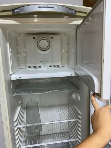 Geladeira a venda