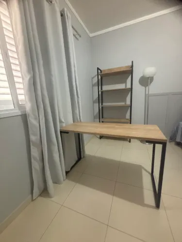 Conjunto escritório mesa e estante 