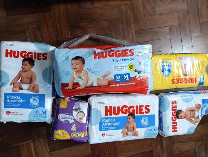 Lote de fraldas M - R$ 0,60 por tira 