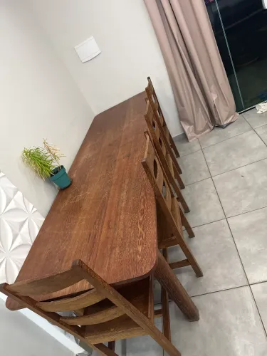 Mesa angelim pedra c / 4 cadeiras intactas
