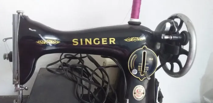 Máquina de costura Singer