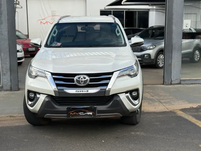 Toyota Hilux SW4 SRX Diamo. 4X4 2.8 TB DIE AUT 2020