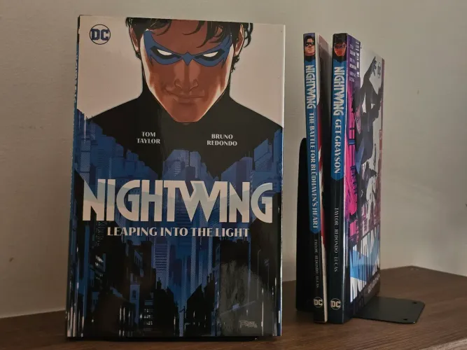 HQ Nightwing - Tom Taylor (3 volumes importado em inglês)