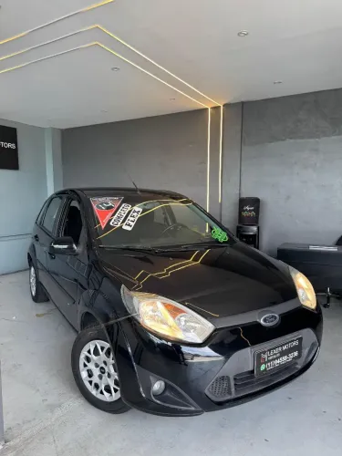 Ford Fiesta 1.6 16V Flex Aut. 5P 2014