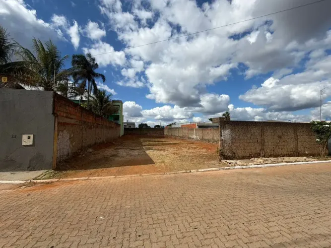 Lote ponte alta norte, último lote vazio do condomínio, 800m², rua do posto rodobelo