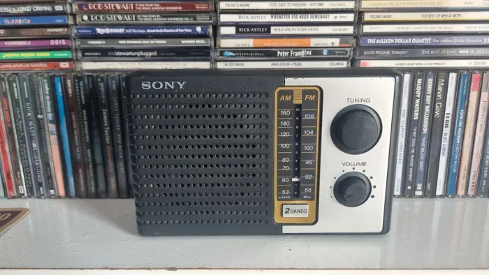 Rádio Sony ICF - F10