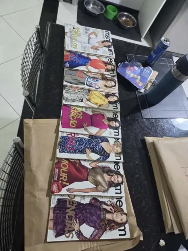 Coleção de revistas Manequim - 271 exemplares de 1972 a 2014
