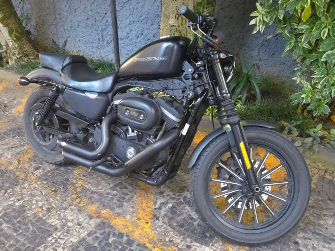 Harley-Davidson XL883N Iron | 23 mil km | Revisada | IPVA 2026 | + R$ 10 mil em acessórios
