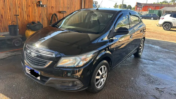 Chevrolet Onix Hatch LT 1.4 8V Flex Power Mec. 4P 2014
