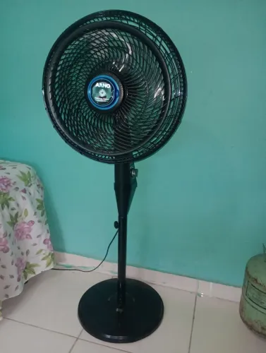 Ventilador de coluna Arno