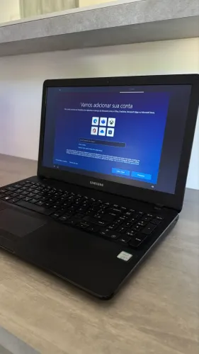 Notebook Samsung Essentials E30 15.6" Full HD