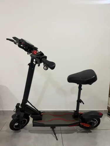 PATINETE ELÉTRICO COM BANCO