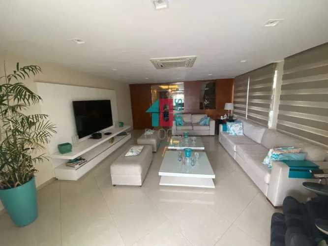 Recreio dos Bandeirantes | Casa de Condomínio 5 quartos, sendo 5 suites