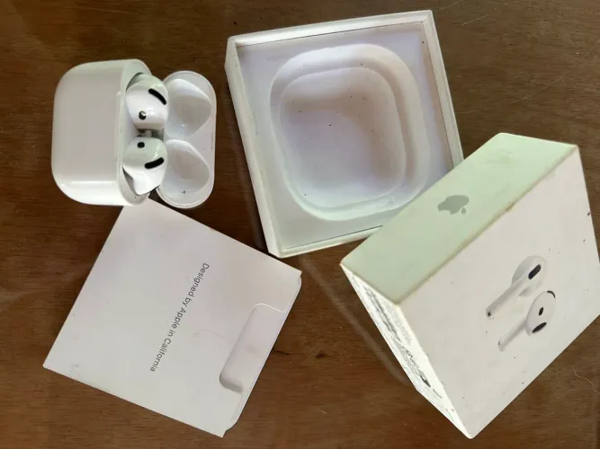 AirPods 4 Apple Original com Caixa - Excelente Estado