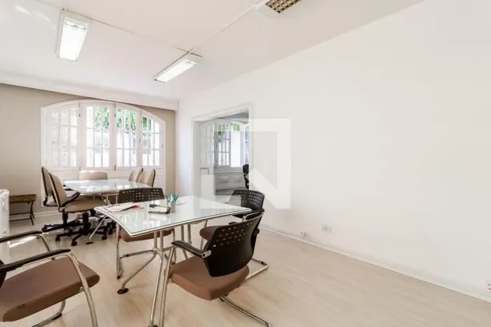 Casa à Venda - Vila Nova Conceição, 3 Quartos, 270 m2