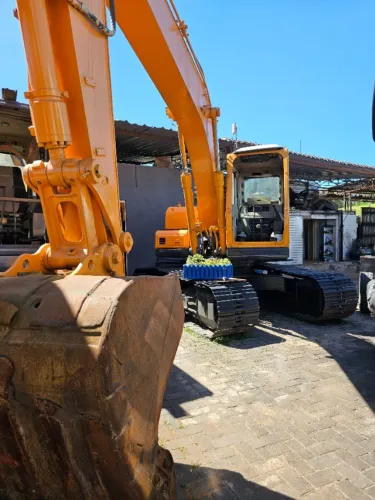 Oportunidade do Mês Escavadeira Hyundai 160