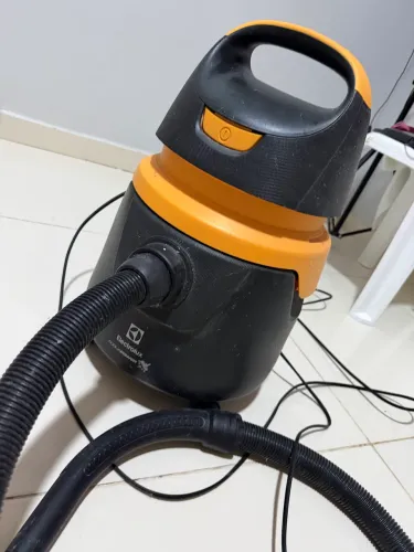 Vendo aspirador de água e pó