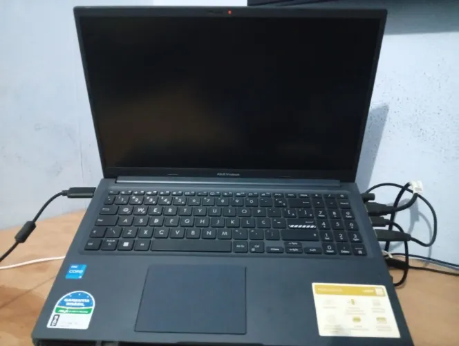 Notebook asus Vivobook X15