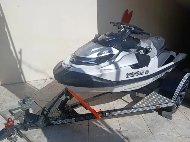 JET SKY PW GTX 300 ANO/MODELO 2024 (SÓ COM 22HS), EQUIPADO COM REBOQUE
