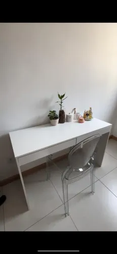 Escrivaninha/Penteadeira branca