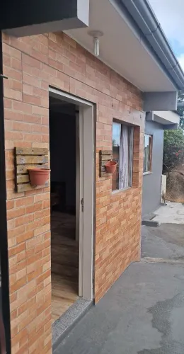 Alugo casa de 1quarto no Saco Grande mobiliada.