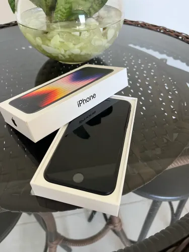 Iphone SE Midnight 64gb