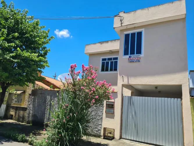 Vendo linda casa