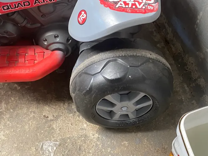 Quadriciclo bandeirantes 12v