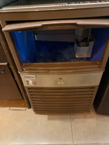 Máquina de Gelo Industrial Impomac TH80 - Oportunidade