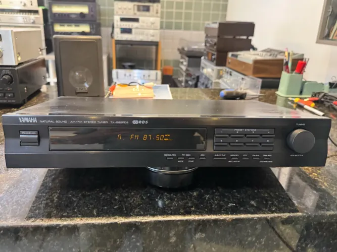 Lindo e Perfeito Tuner Yamaha model TX-592RDS