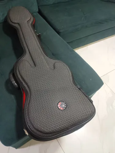 Vendo esse semi case de contrabaixo jass Bass