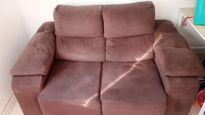 Sofa de dois lugares