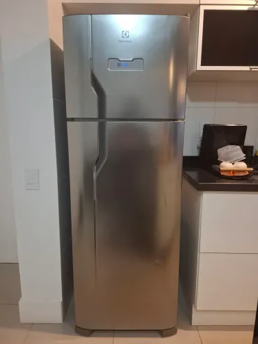 Geladeira Eletrolux Forst Free Escovada cinza