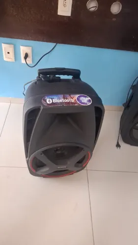 Vende-se caixas de som Bluetooth