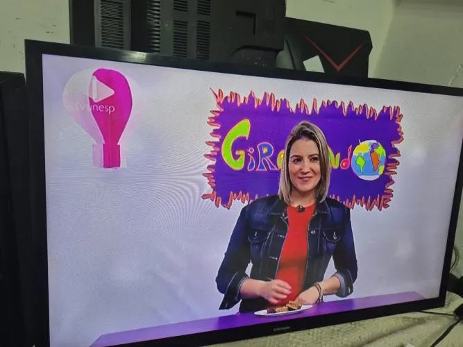 TV SMART 32