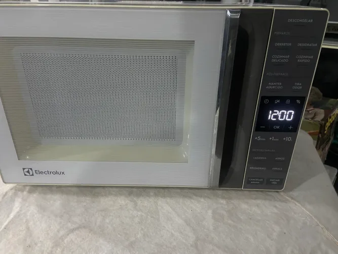 Microondas Electrolux de 23L,em perfeito estado 